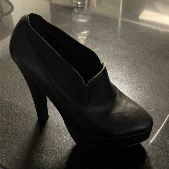 Heels - Picture 3 of 5